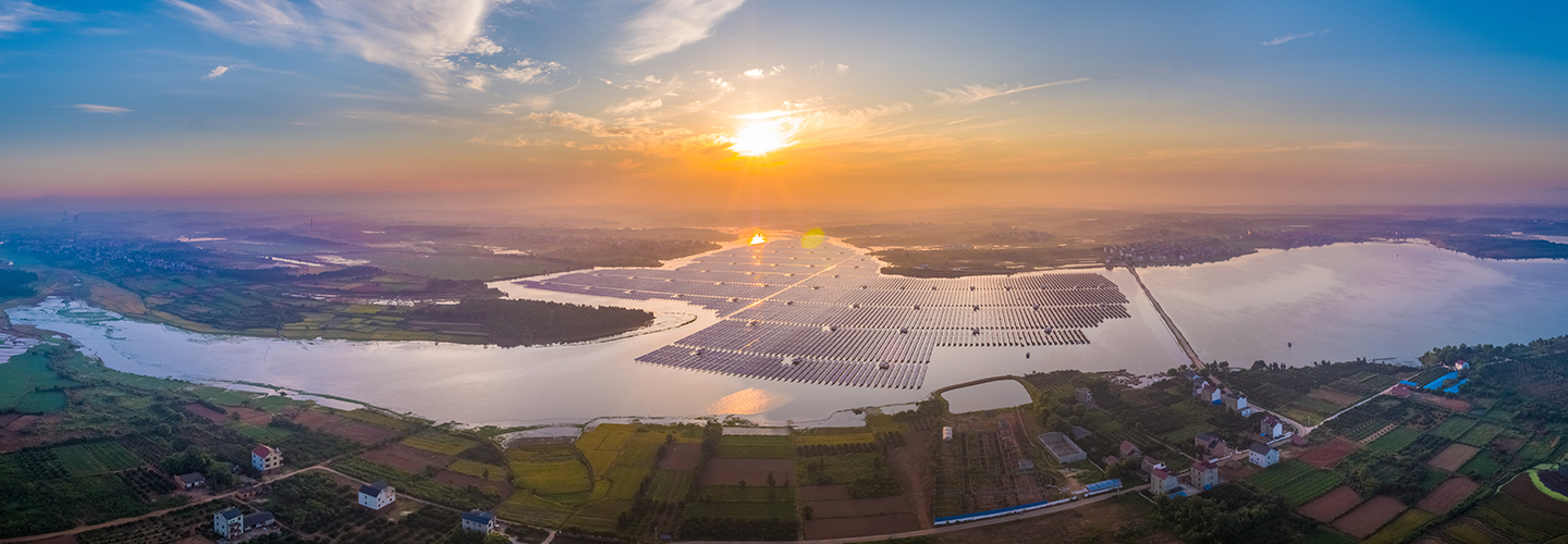 亿百(集团)体育科技江西鄱阳123.235MW “渔光互补”型光伏发电扶贫项目