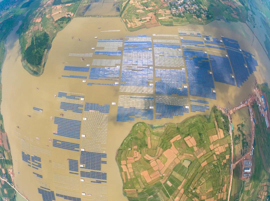 750 MW! www.yibai.com Won the Entrusted Maintenance Project for PV Plants of China Huadian Corporation